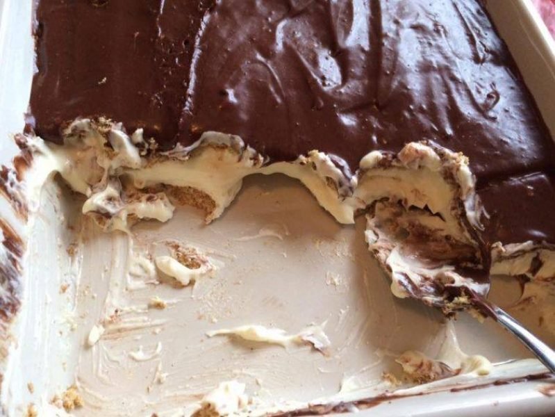 Keto Chocolate No Bake Eclair Cake