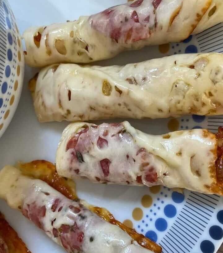 keto pizza roll-ups