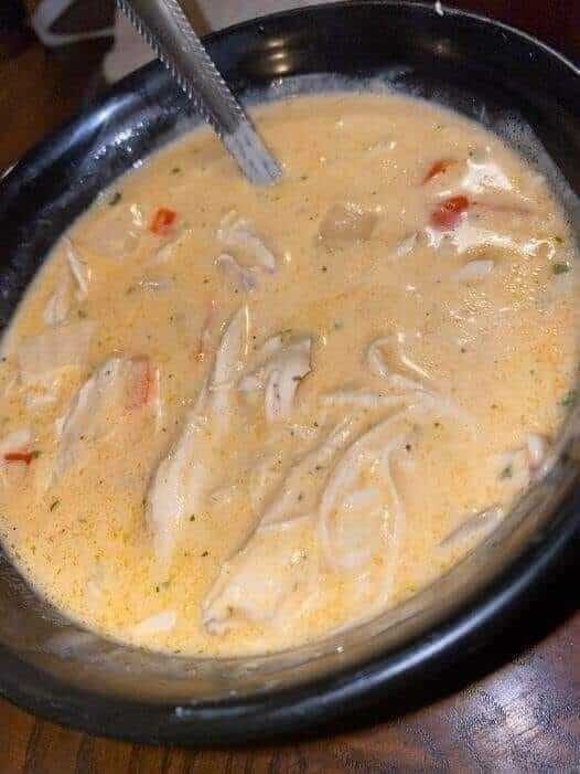Keto Creamy Buffalo chicken enchilada soup