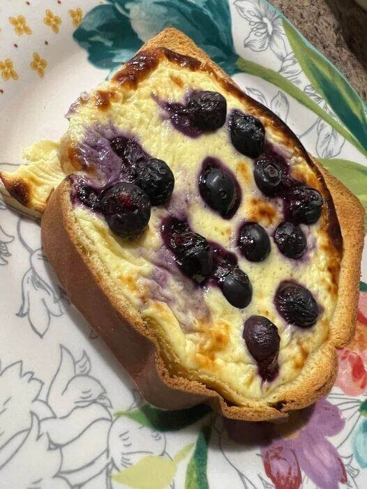 Airfryer Blueberry Custard French Toast