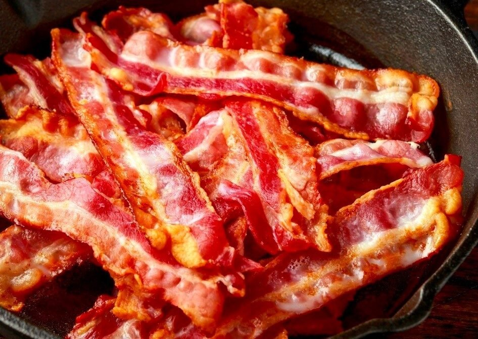 HOW TO COOK BACON IN THE OVEN (BEST WAY!)