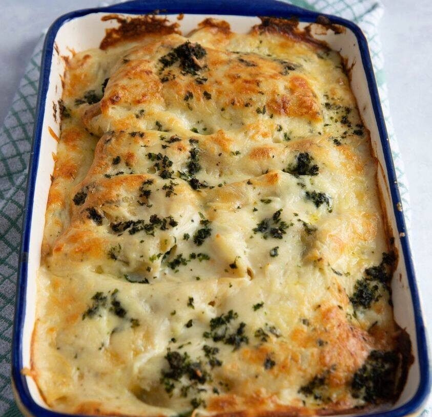 Lasagna with Chicken and Creamy White Cheese