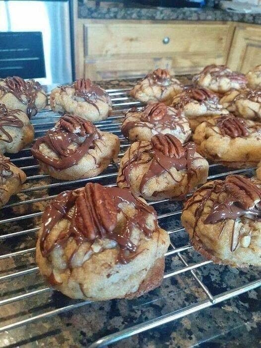 Keto Butter Pecan Cookies