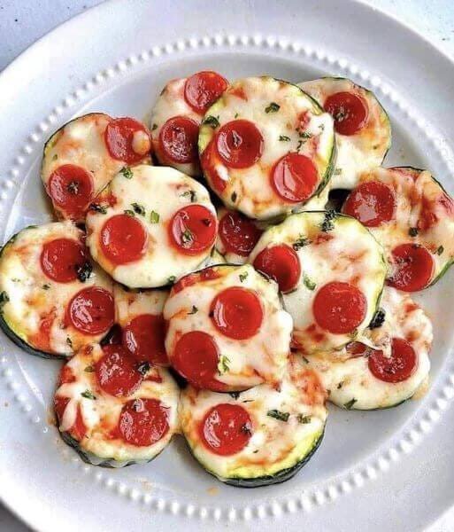 Keto Zucchini Pizza Bites for a Low-Carb Recipe