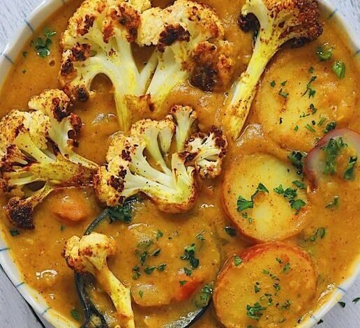 Roasted Cauliflower & Lentil Curry Soup