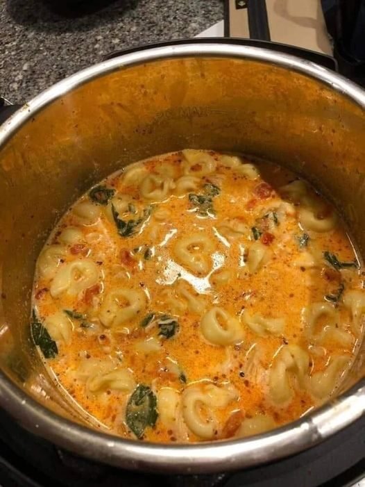 Creamy Tortellini Soup: A Comforting Culinary Hug