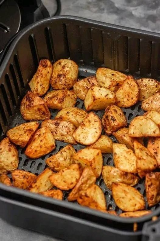 AIR FRYER ROASTED POTATOES
