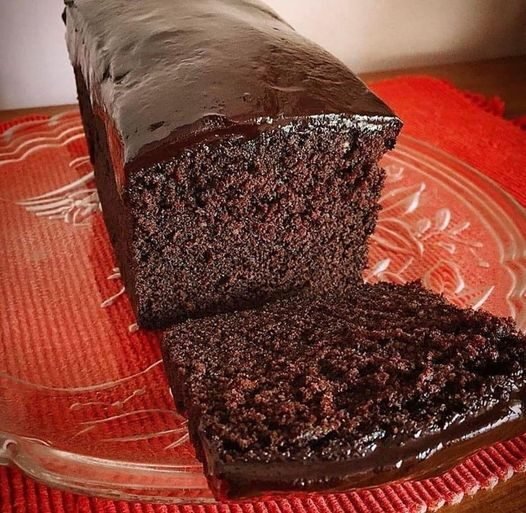 Weight Watchers-Friendly Cream Cheese Chocolate Pound Cake