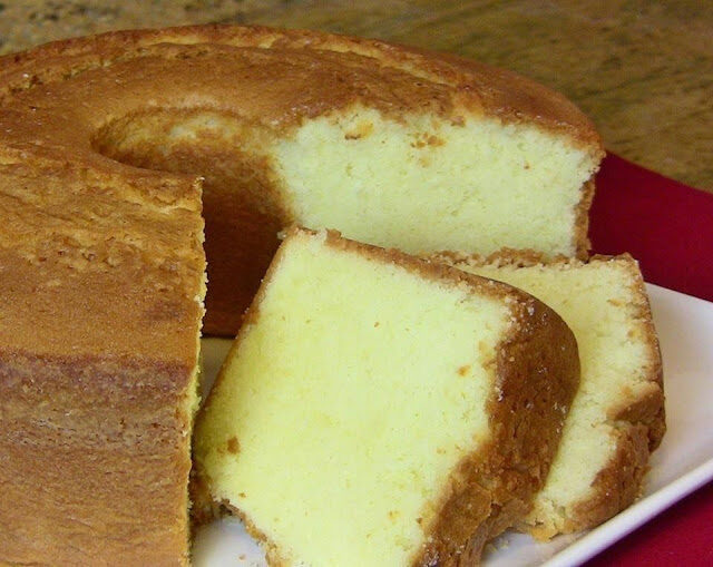 Keto Pound Cake with Sugar-Free Glaze