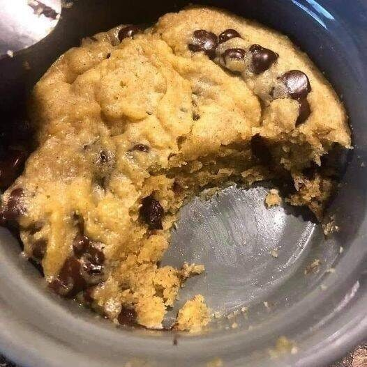 Keto Chocolate Chip Cookie in a Mug – A Quick and Decadent Indulgence
