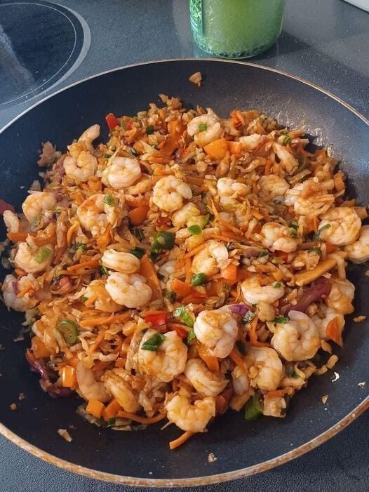 WEIGHT WATCHERS EGG ROLL IN A BOWL WITH SHRIMP