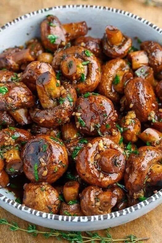 Garlic Vegan Butter Roasted Mushrooms😋