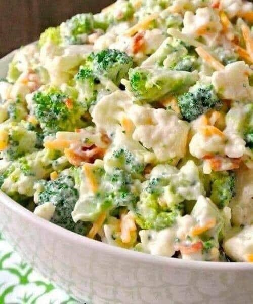 LOW CARB BROCCOLI SALAD WITH BACON😋