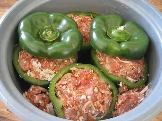 Stuffed Bell Peppers in the Slow Cooker