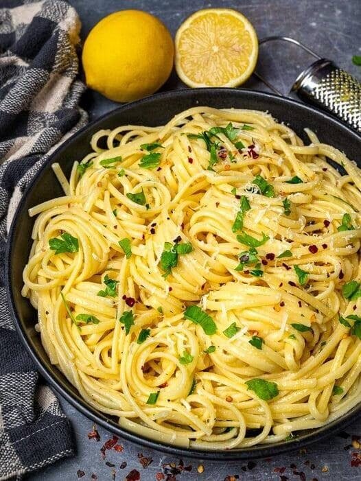 Vegan Lemon Butter Garlic Pasta Sauce (Pasta al Limone)