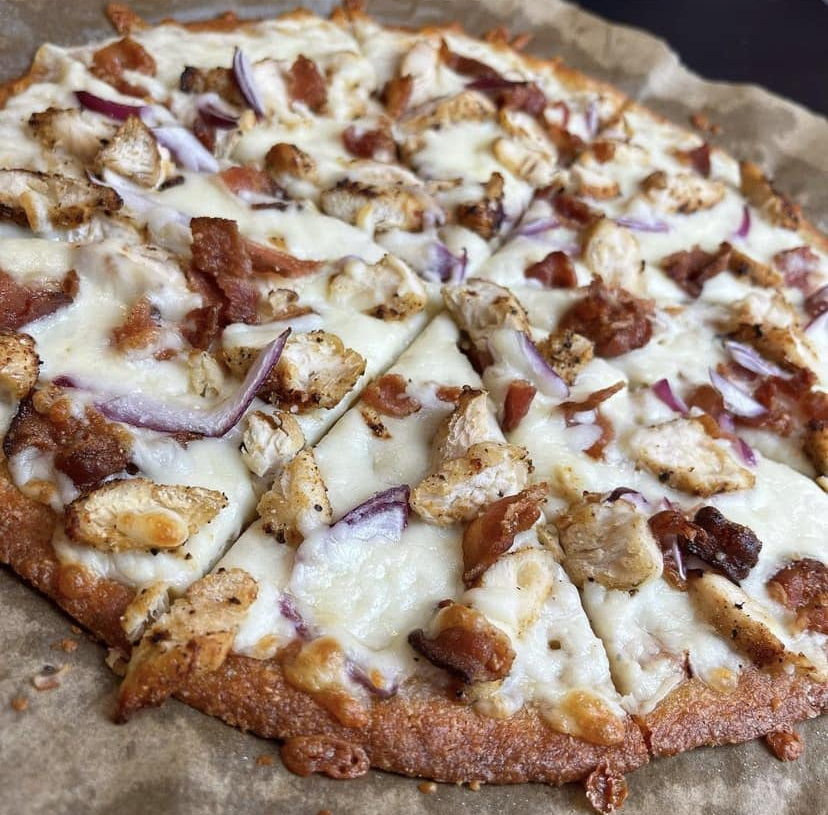 Weight Watchers Skinny Chicken Alfredo Pizza