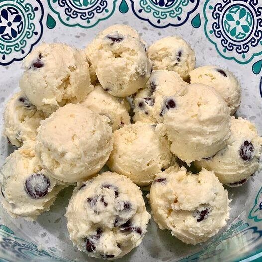 Keto cookie dough fat bombs