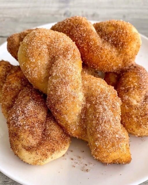 2 Ingredient Dough Cinnamon Twists – 1 Point