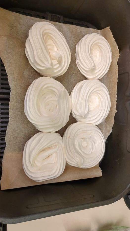 Air Fryer Meringues Recipe