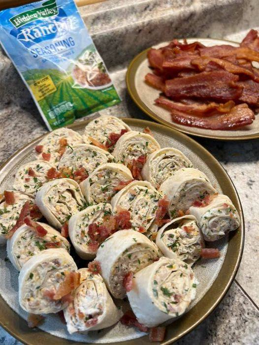 LowCarb Chicken Bacon Ranch Pinwheels