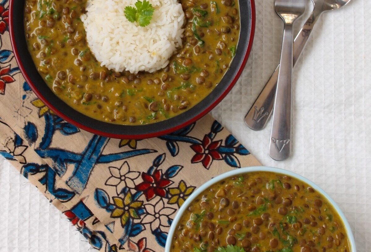 Vegan Lentil Spinach Curry with Coconut Milk