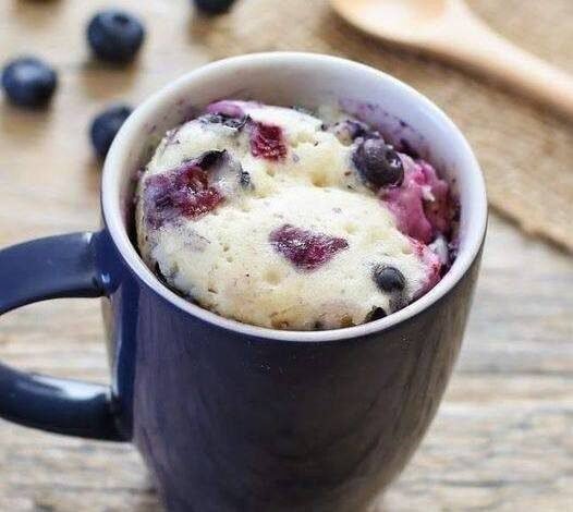 Keto Berry Mug Cake