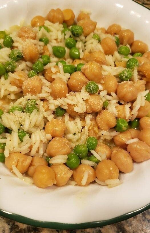 Vegan Jasmine Rice with Chickpeas and Peas in Nutritional Yeast Sauce