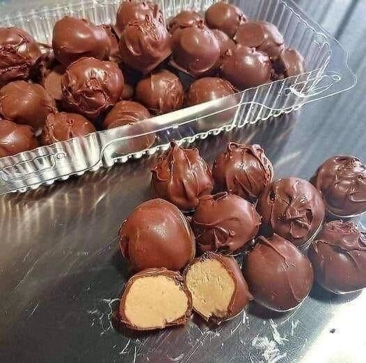 Keto Peanut Butter Balls