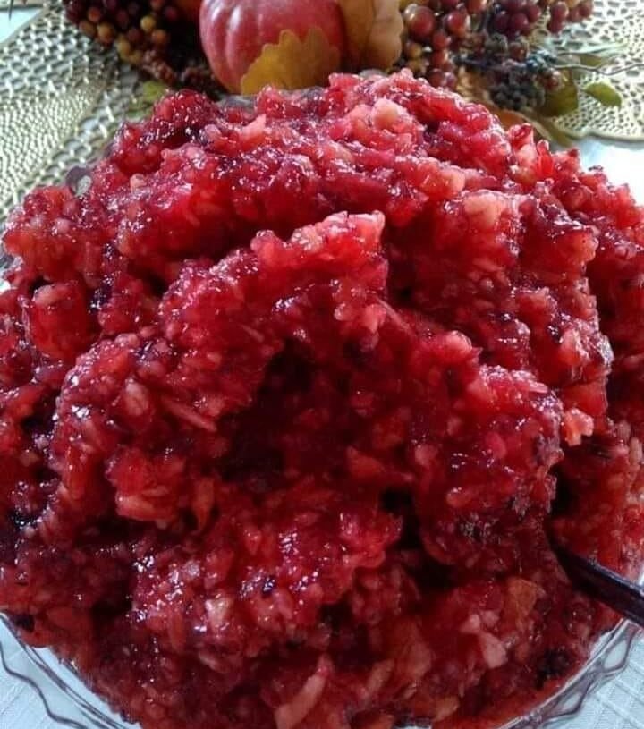 FAVORITE AMISH CRANBERRY SALAD