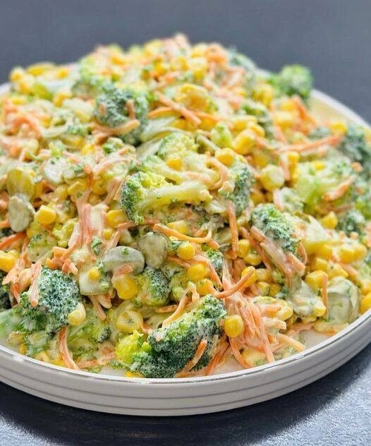 Vegan Creamy Broccoli Salad