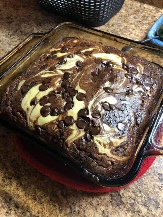 Low Carb Cheesecake Brownies