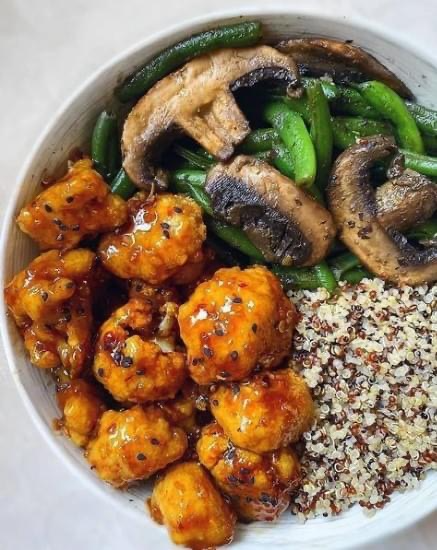 VEGAN STICKY SESAME CAULIFLOWER AND SEASONED VEGETABLES RECEIPE