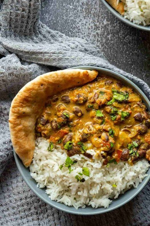 Vegan Creamy Black Bean Curry