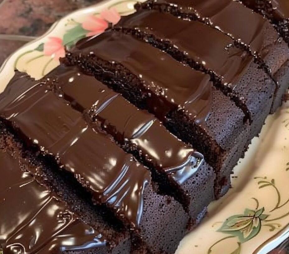 Keto Cream Cheese Chocolate Pound Cake