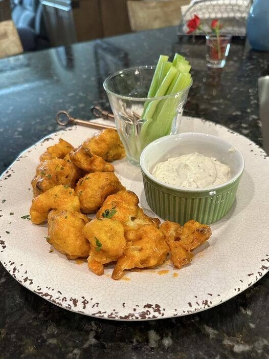 Air Fried Buffalo Cauliflower Bites with Blue Cheese Dressing (Weight Watchers-Friendly)