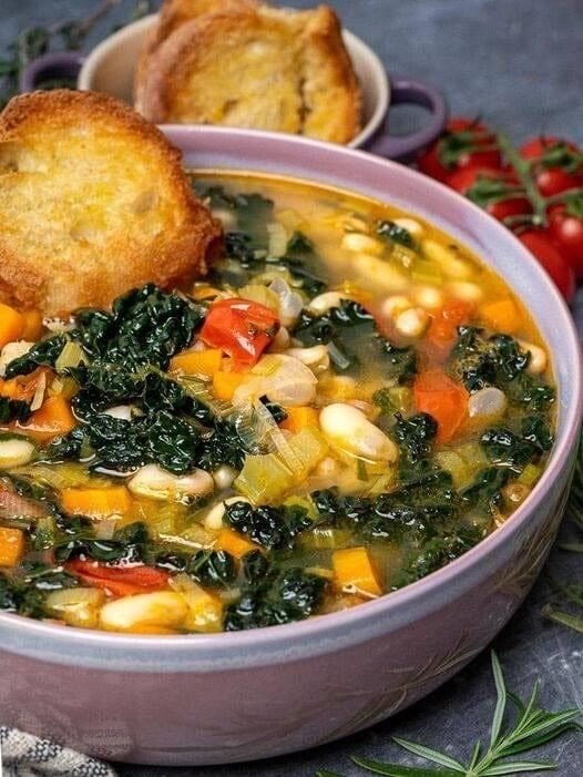 Vegan Hearty Tuscan White Bean Soup