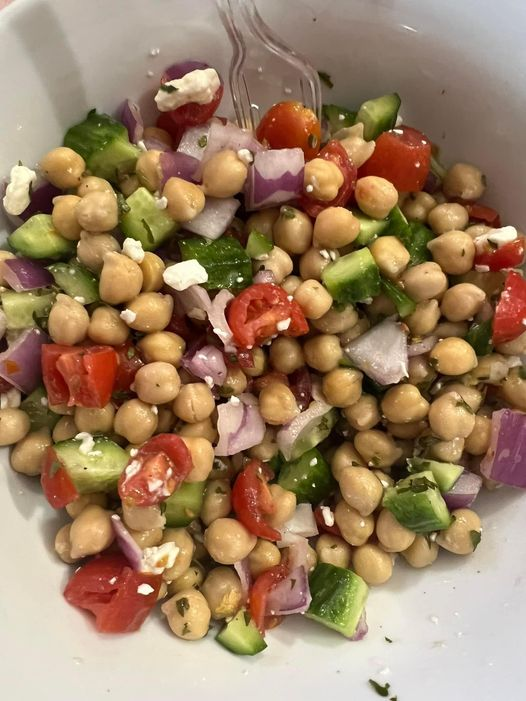 Low Point Chickpea Salad