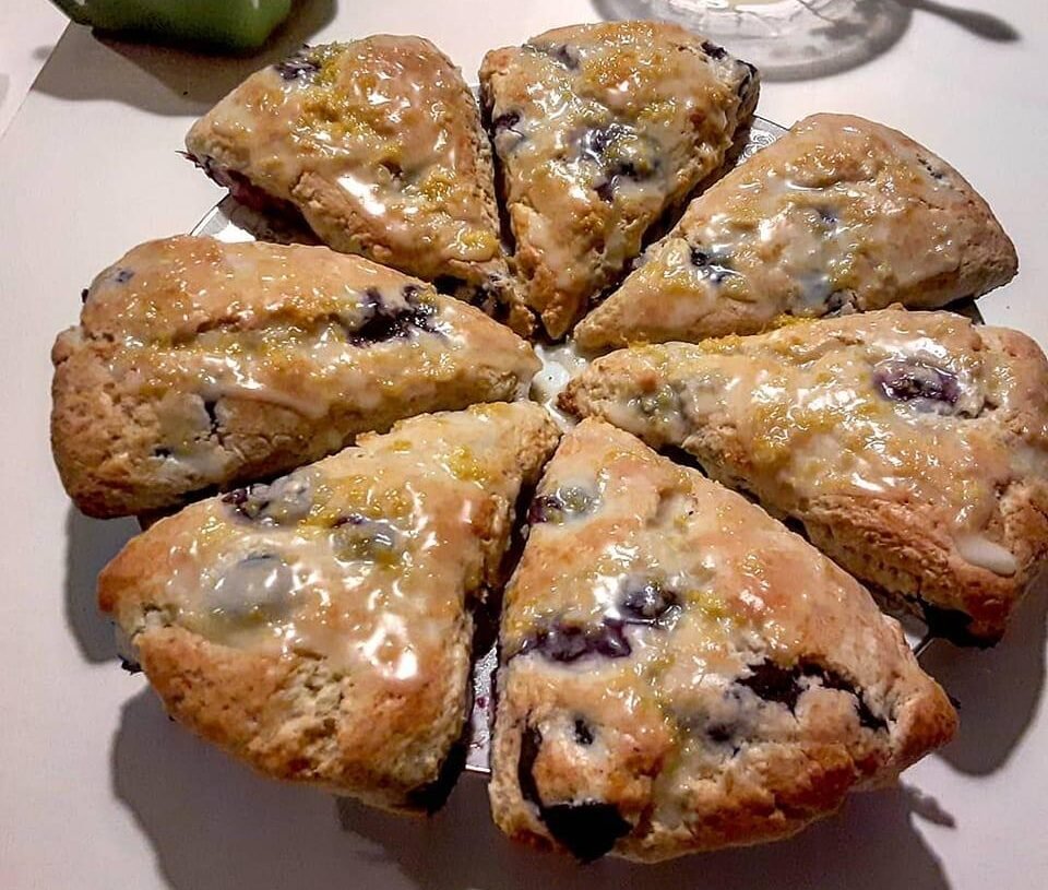 KETO BLUEBERRY LEMON SCONES (GLUTEN-FREE)