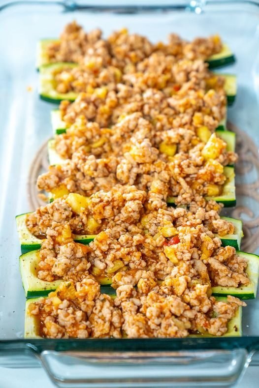 Weight Watchers-Friendly Chicken Parm Stuffed Zucchini