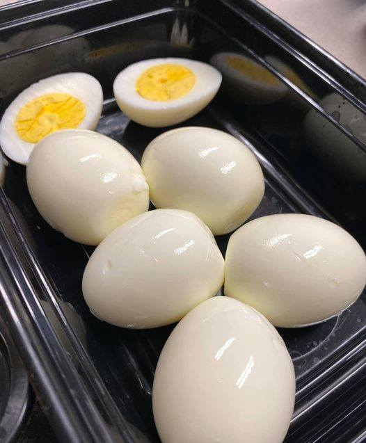 Easy-to-Peel Boiled Eggs Recipe: A Keto-Friendly Guide