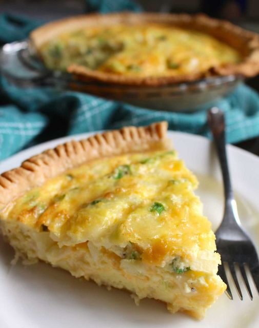 Delicious and Lightened-Up Three Cheese Quiche: A Weight Watchers-Friendly Delight