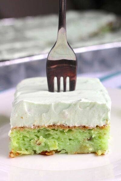 Weight Watchers-Friendly Pistachio Pineapple Cake