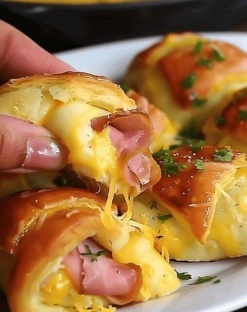 🥐 Keto Ham and Cheese Crescents