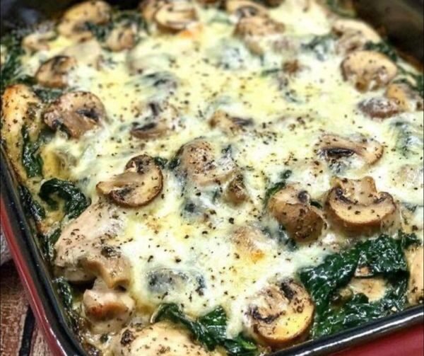 Keto Chicken Spinach and Mushroom Oven Dish