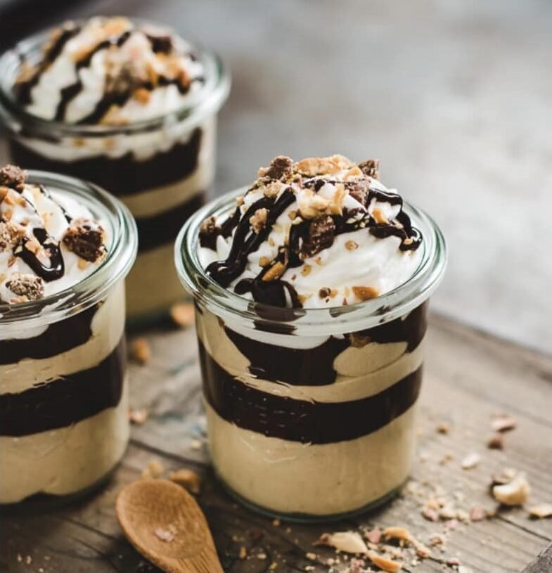 Peanut Butter Mousse with Fiber One Brownie Crumble