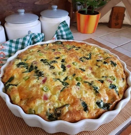 Crustless Quiche with Bacon and Veggies