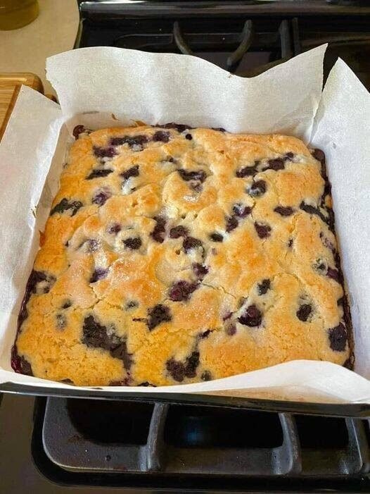 LEMON BLUEBERRY BUTTERMILK SHEET PAN PANCAKES