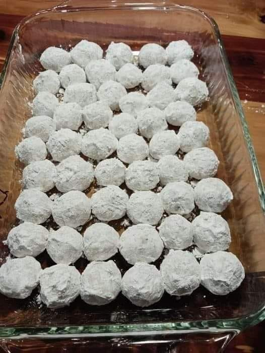 Keto Snowball Cookies