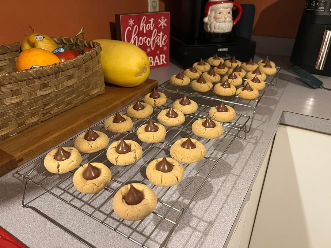 Peanut Butter Blossom Cookies