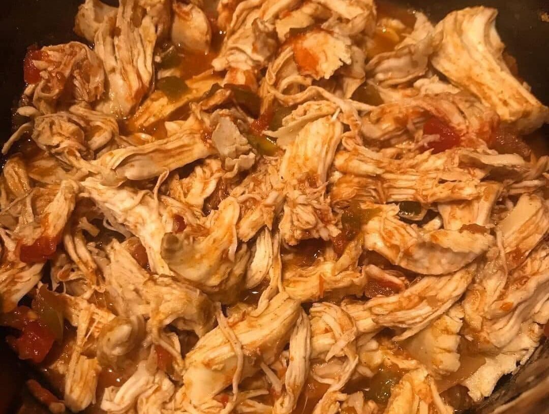 CROCK POT SALSA CHICKEN – 0 POINTS